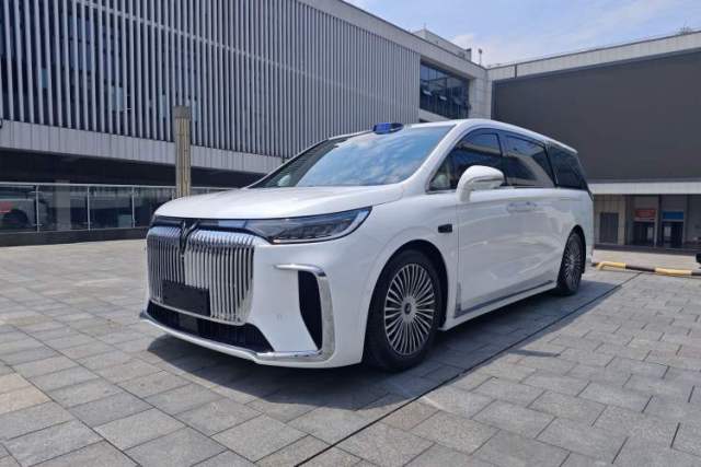 VOYAH Dream 2025 PHEV Four-Wheel-Drive Flagship Version – Qiankun Edition usado