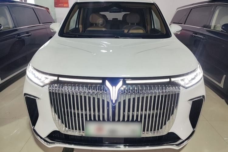 Used VOYAH Dream 2025 PHEV Four-Wheel Drive Prestige Kunpeng Edition Front