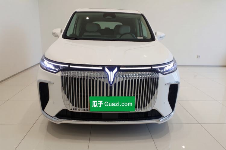 Used VOYAH Dream 2025 PHEV Four-Wheel Drive Prestige Kunpeng Edition Front