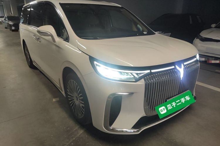 Used VOYAH Dream 2025 PHEV Four-Wheel Drive Prestige Kunpeng Edition Front Right 45 Deg