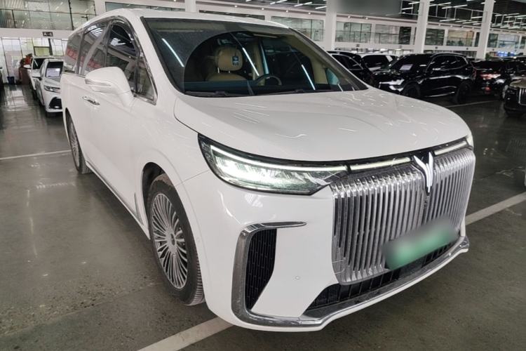 Used VOYAH Dream 2025 PHEV Four-Wheel Drive Prestige Kunpeng Edition Front Right 45 Deg