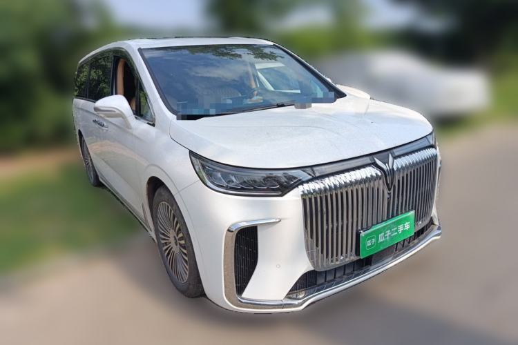 Used VOYAH Dream 2025 PHEV Four-Wheel-Drive Flagship Kunpeng Edition Front Right 45 Deg