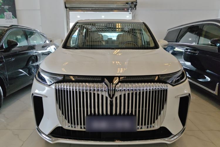 Used VOYAH Dream 2025 PHEV Four-Wheel Drive Prestige Kunpeng Edition Front