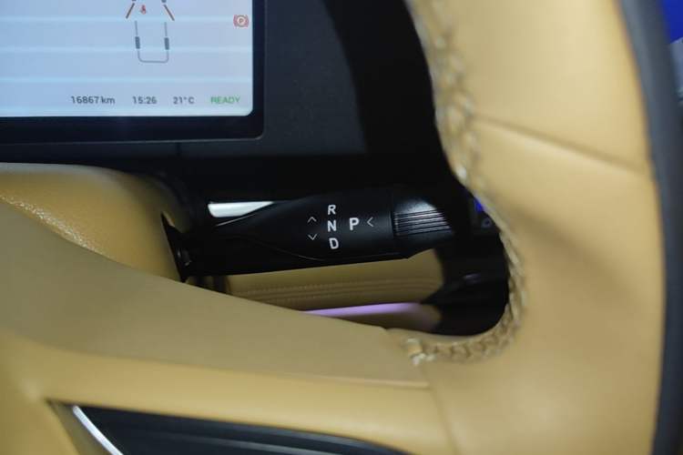 Used VOYAH Dream 2025 PHEV Four-Wheel Drive Prestige Kunpeng Edition Gear Lever