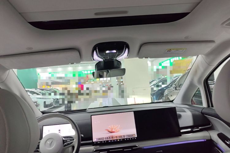 Used VOYAH Dream 2025 PHEV Four-Wheel-Drive Flagship Kunpeng Edition Headliner