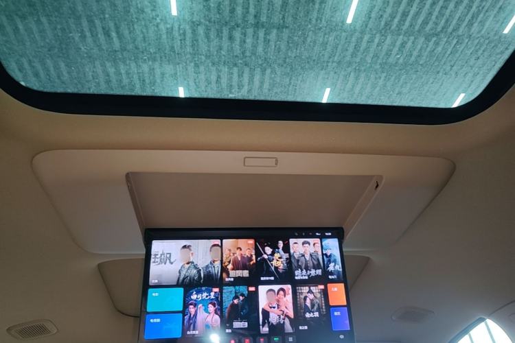 Used VOYAH Dream 2025 PHEV Four-Wheel Drive Prestige Kunpeng Edition Headliner