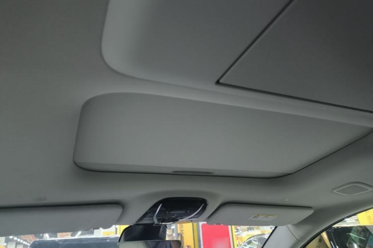 Used VOYAH Dream 2025 PHEV Four-Wheel Drive Prestige Kunpeng Edition Headliner