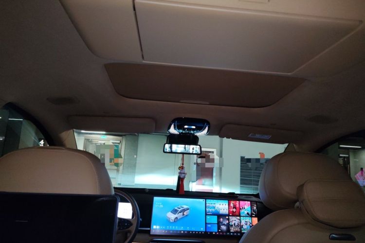 Used VOYAH Dream 2025 PHEV Four-Wheel-Drive Flagship Kunpeng Edition Headliner