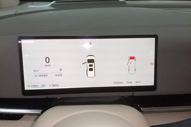 Used VOYAH Dream 2025 PHEV Four-Wheel-Drive Flagship Kunpeng Edition Instrument Cluster