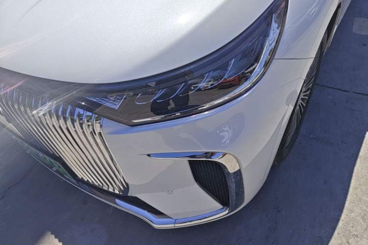 Used VOYAH Dream 2025 PHEV Four-Wheel-Drive Flagship Kunpeng Edition Left Front Headlight