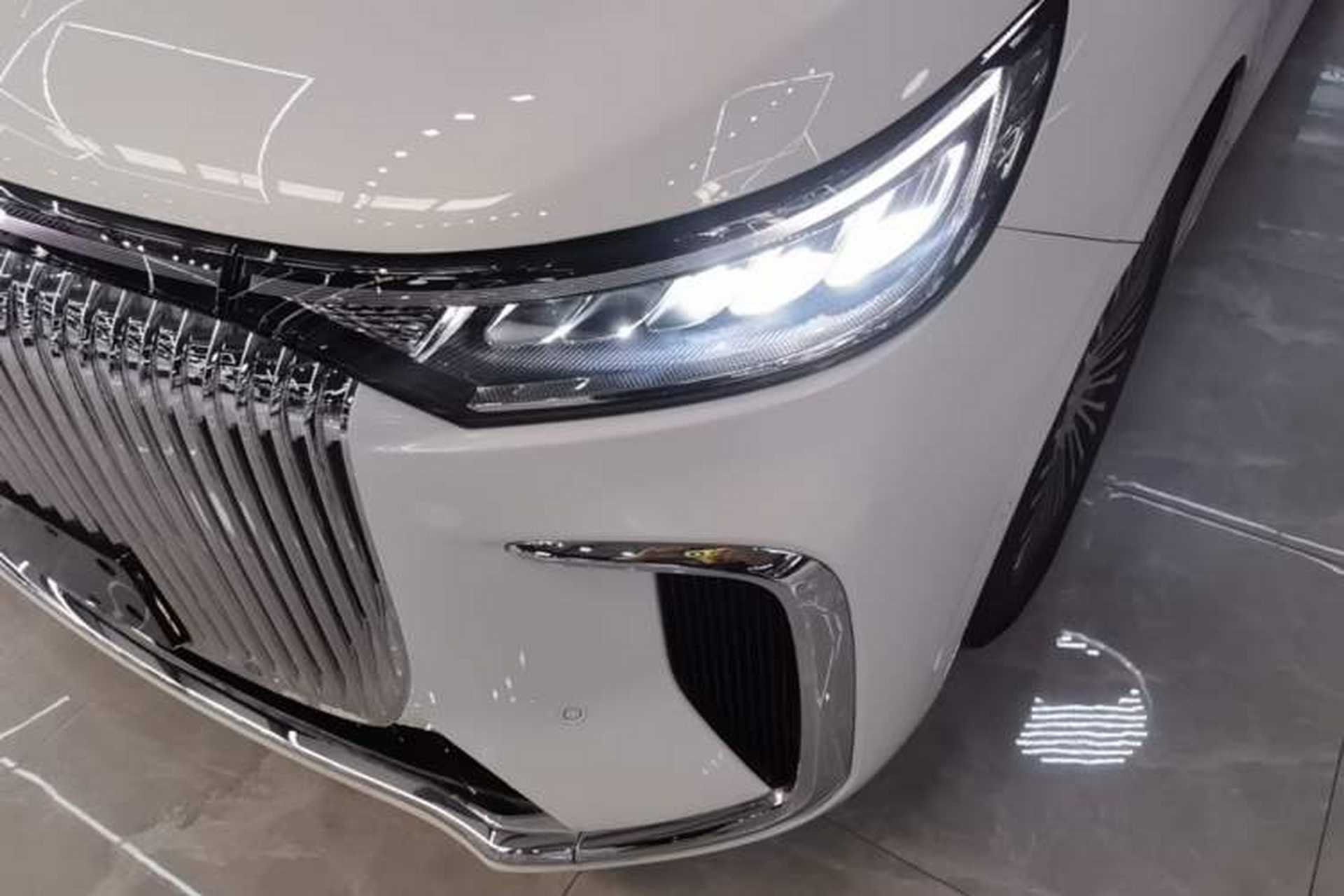 Used VOYAH Dream 2025 PHEV Four-Wheel Drive Prestige Kunpeng Edition Left Front Headlight