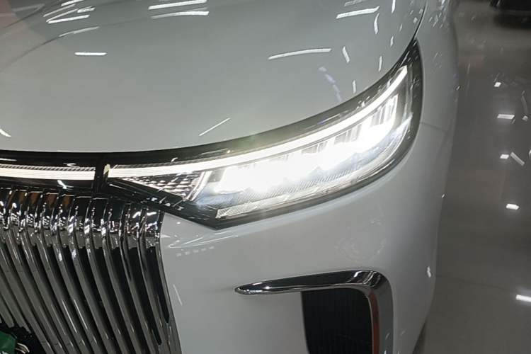 Used VOYAH Dream 2025 PHEV Four-Wheel-Drive Flagship Kunpeng Edition Left Front Headlight