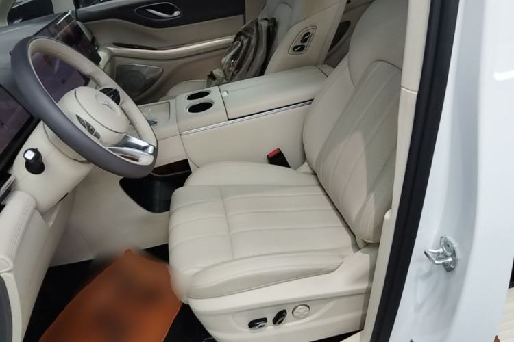 Used VOYAH Dream 2025 PHEV Four-Wheel Drive Prestige Kunpeng Edition Left Front Seat