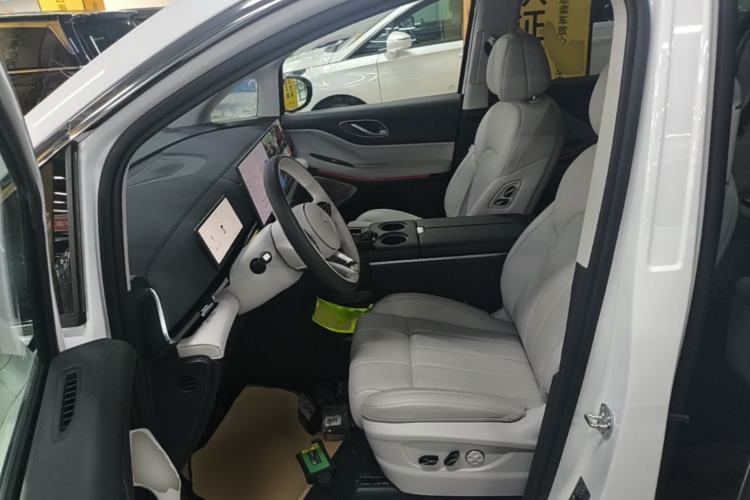 Used VOYAH Dream 2025 PHEV Four-Wheel Drive Prestige Kunpeng Edition Left Front Seat
