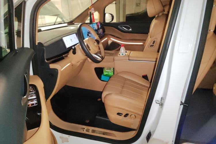 Used VOYAH Dream 2025 PHEV Four-Wheel-Drive Flagship Kunpeng Edition Left Front Seat