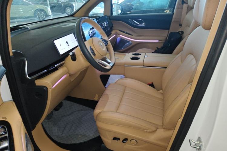 Used VOYAH Dream 2025 PHEV Four-Wheel Drive Prestige Kunpeng Edition Left Front Seat