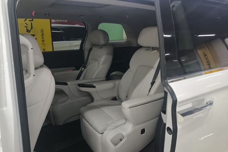 Used VOYAH Dream 2025 PHEV Four-Wheel Drive Prestige Kunpeng Edition Left Rear Seat