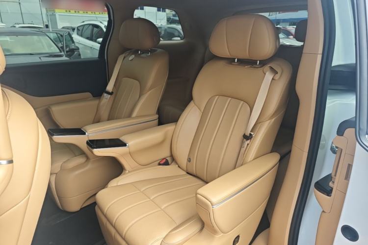 Used VOYAH Dream 2025 PHEV Four-Wheel Drive Prestige Kunpeng Edition Left Rear Seat