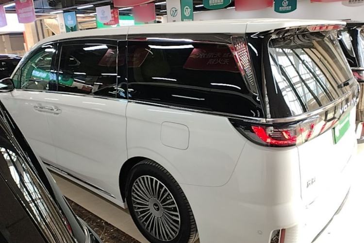Used VOYAH Dream 2025 PHEV Four-Wheel-Drive Flagship Kunpeng Edition Rear Left 45 Deg
