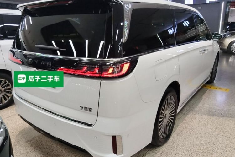 Used VOYAH Dream 2025 PHEV Four-Wheel Drive Prestige Kunpeng Edition Rear Right 45 Deg