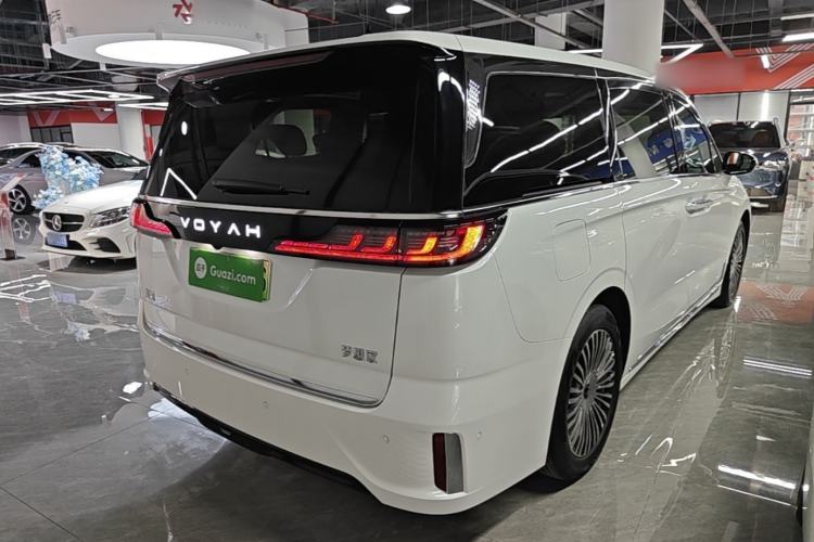 Used VOYAH Dream 2025 PHEV Four-Wheel Drive Prestige Kunpeng Edition Rear Right 45 Deg