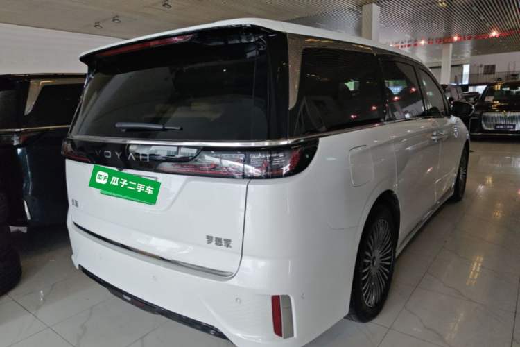 Used VOYAH Dream 2025 PHEV Four-Wheel Drive Prestige Kunpeng Edition Rear Right 45 Deg