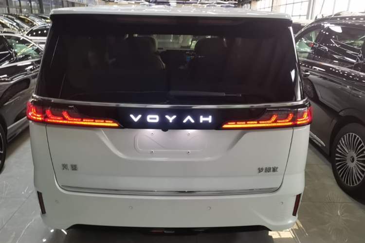 Used VOYAH Dream 2025 PHEV Four-Wheel Drive Prestige Kunpeng Edition Rear