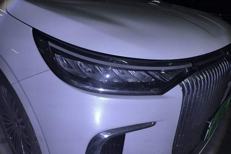 Used VOYAH Dream 2025 PHEV Four-Wheel-Drive Flagship Version – Qiankun Edition Right Front Headlight