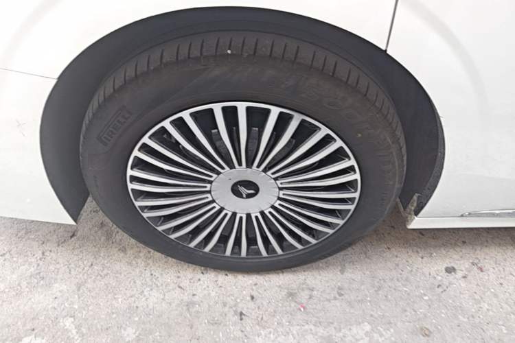 Used VOYAH Dream 2025 PHEV Four-Wheel-Drive Flagship Kunpeng Edition Right Rear Wheel Hub