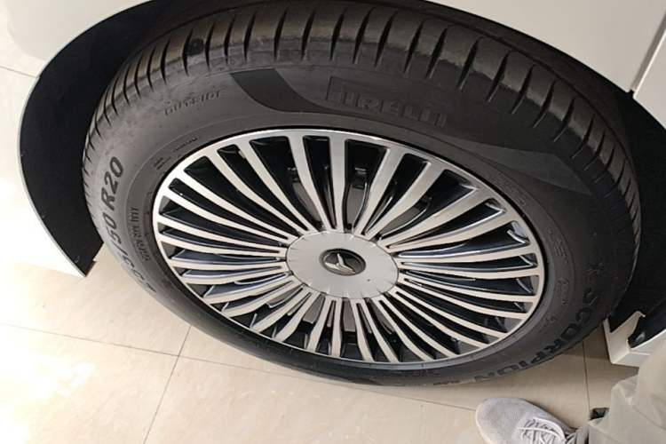 Used VOYAH Dream 2025 PHEV Four-Wheel-Drive Flagship Kunpeng Edition Right Rear Wheel Hub