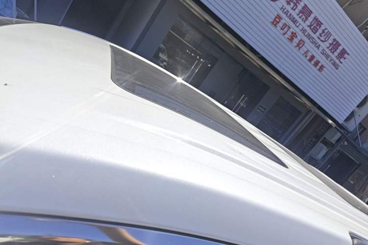 Used VOYAH Dream 2025 PHEV Four-Wheel-Drive Flagship Kunpeng Edition Roof