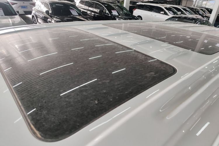 Used VOYAH Dream 2025 PHEV Four-Wheel Drive Prestige Kunpeng Edition Roof