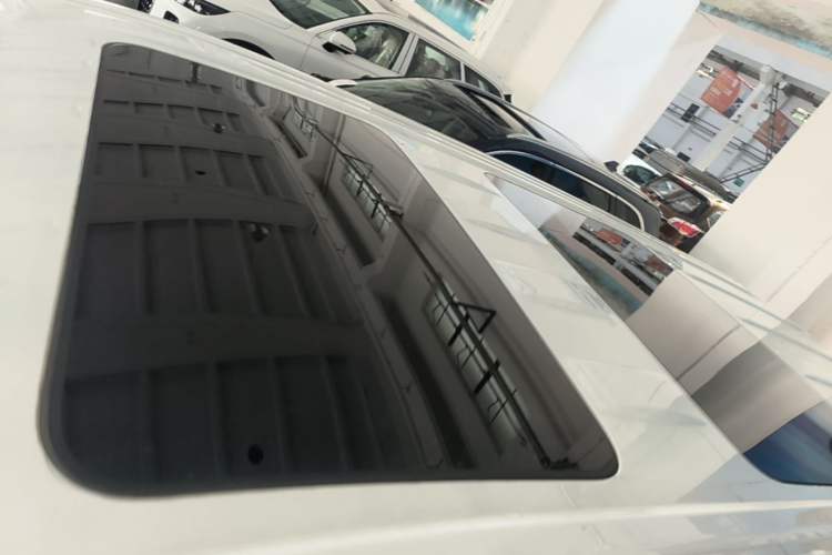 Used VOYAH Dream 2025 PHEV Four-Wheel Drive Prestige Kunpeng Edition Roof