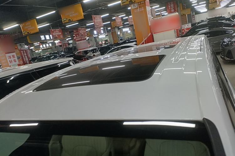 Used VOYAH Dream 2025 PHEV Four-Wheel-Drive Flagship Kunpeng Edition Roof