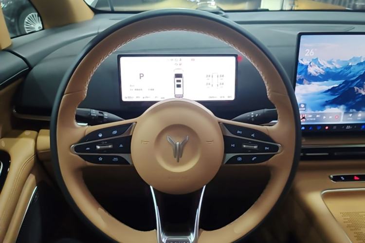 Used VOYAH Dream 2025 PHEV Four-Wheel Drive Prestige Kunpeng Edition Steering Wheel