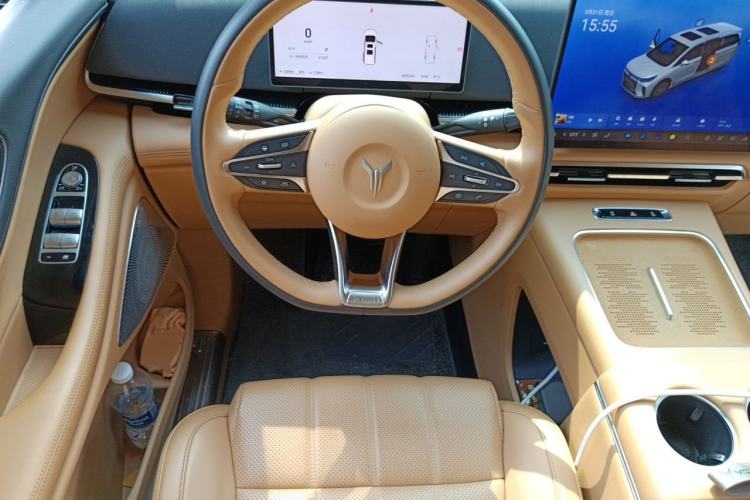 Used VOYAH Dream 2025 PHEV Four-Wheel-Drive Flagship Kunpeng Edition Steering Wheel