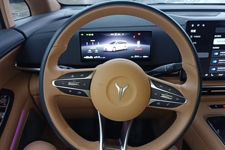 Used VOYAH Dream 2025 PHEV Four-Wheel-Drive Flagship Version – Qiankun Edition Steering Wheel