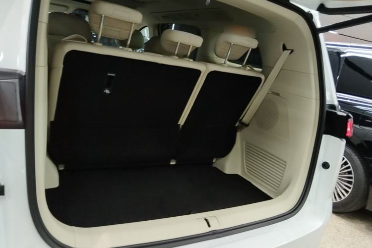 Used VOYAH Dream 2025 PHEV Four-Wheel Drive Prestige Kunpeng Edition Trunk
