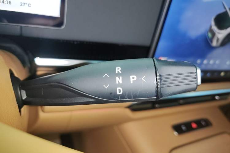 Used VOYAH Dream 2025 PHEV Four-Wheel Drive Prestige Kunpeng Edition Vehicle Key
