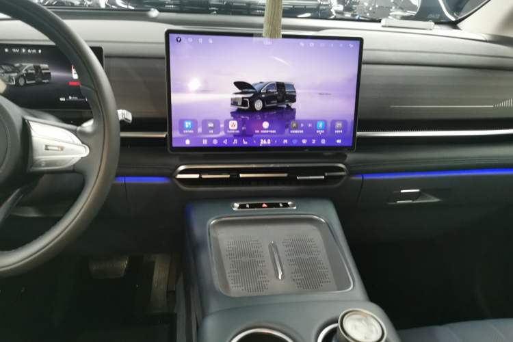Used VOYAH Dream 2026 Model PHEV Qiankun Pro Audio And AC Panel