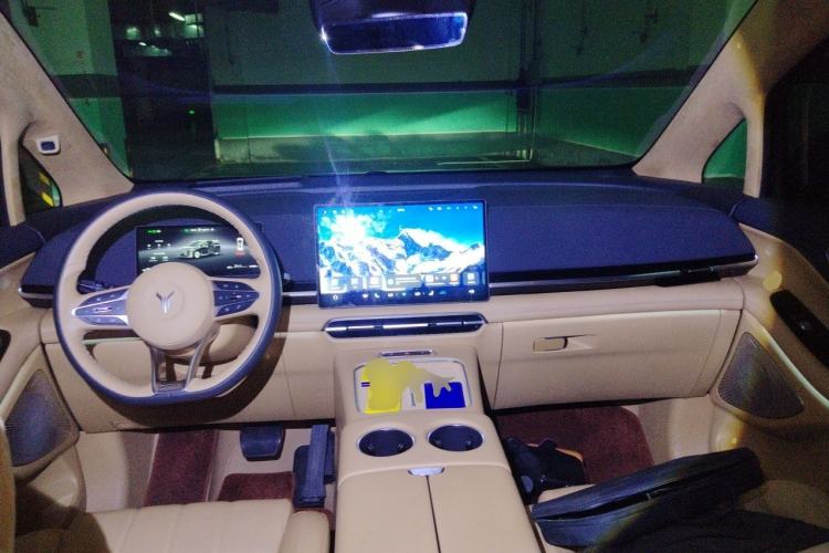 Used VOYAH Dream 2026 Model, PHEV Champion Edition Center Console