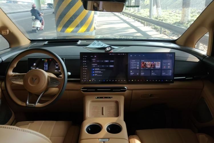 Used VOYAH Dream 2026 Model PHEV Qiankun Max Center Console