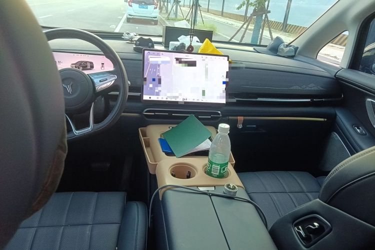 Used VOYAH Dream 2026 Model PHEV Qiankun Pro Center Console