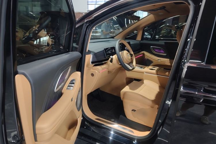 Used VOYAH Dream 2026 Model PHEV Qiankun Ultra Driver Seat