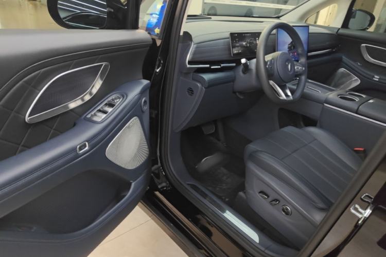 Used VOYAH Dream 2026 Model PHEV Qiankun Ultra Driver Seat