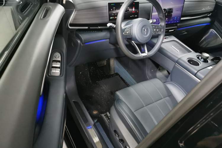Used VOYAH Dream 2026 Model PHEV Qiankun Pro Driver Seat