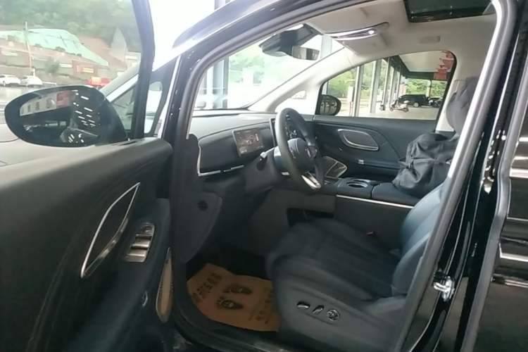 Used VOYAH Dream 2026 Model PHEV Qiankun Pro Driver Seat