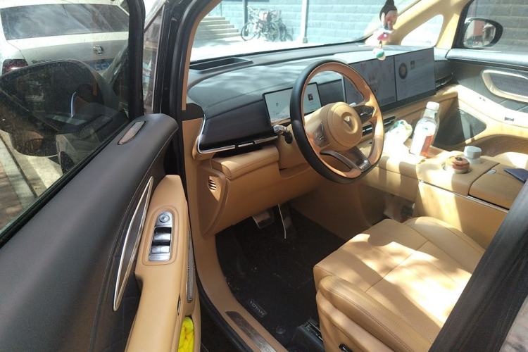 Used VOYAH Dream 2026 Model PHEV Kunpeng Pro Driver Seat