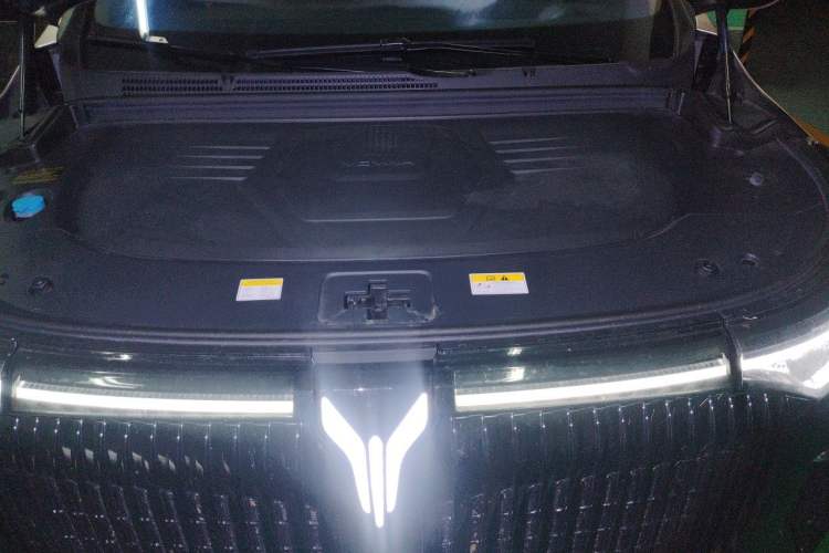 Used VOYAH Dream 2026 Model, PHEV Champion Edition Engine Bay