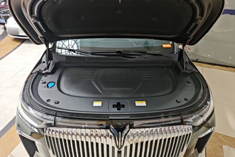 Used VOYAH Dream 2026 Model PHEV Qiankun Ultra Engine Bay